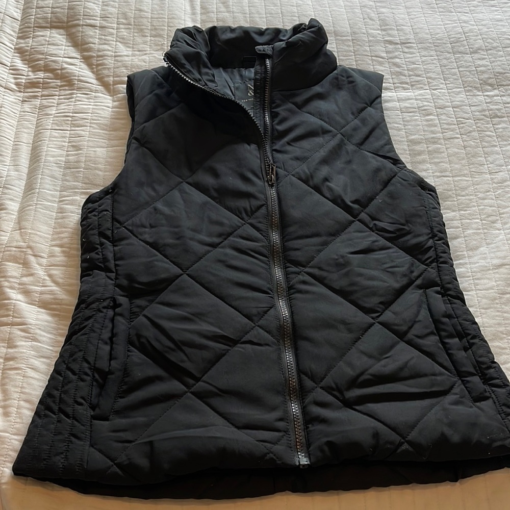 ⭐️Black vest from NY & CO